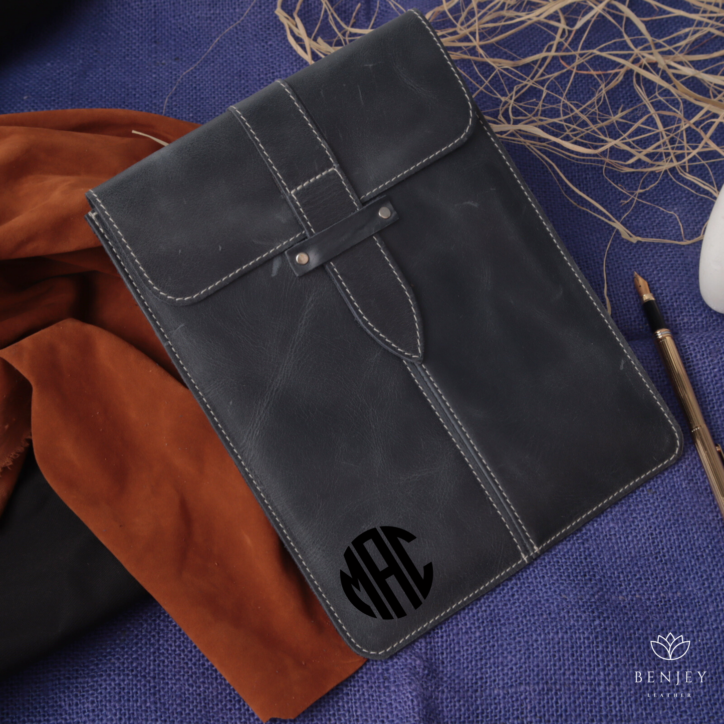 Leather iPad Case 11” & 13” - Personalized Protective Sleeve