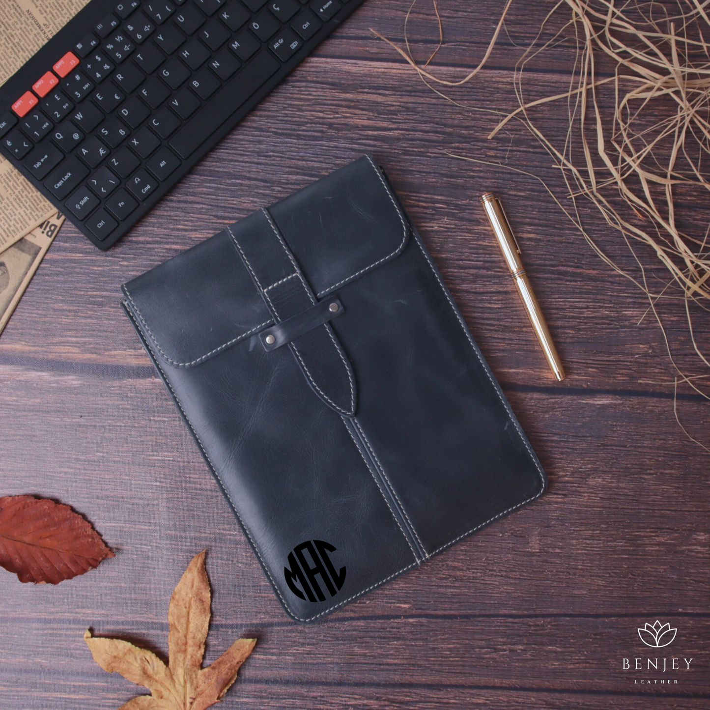 Leather iPad Case 11” & 13” - Personalized Protective Sleeve