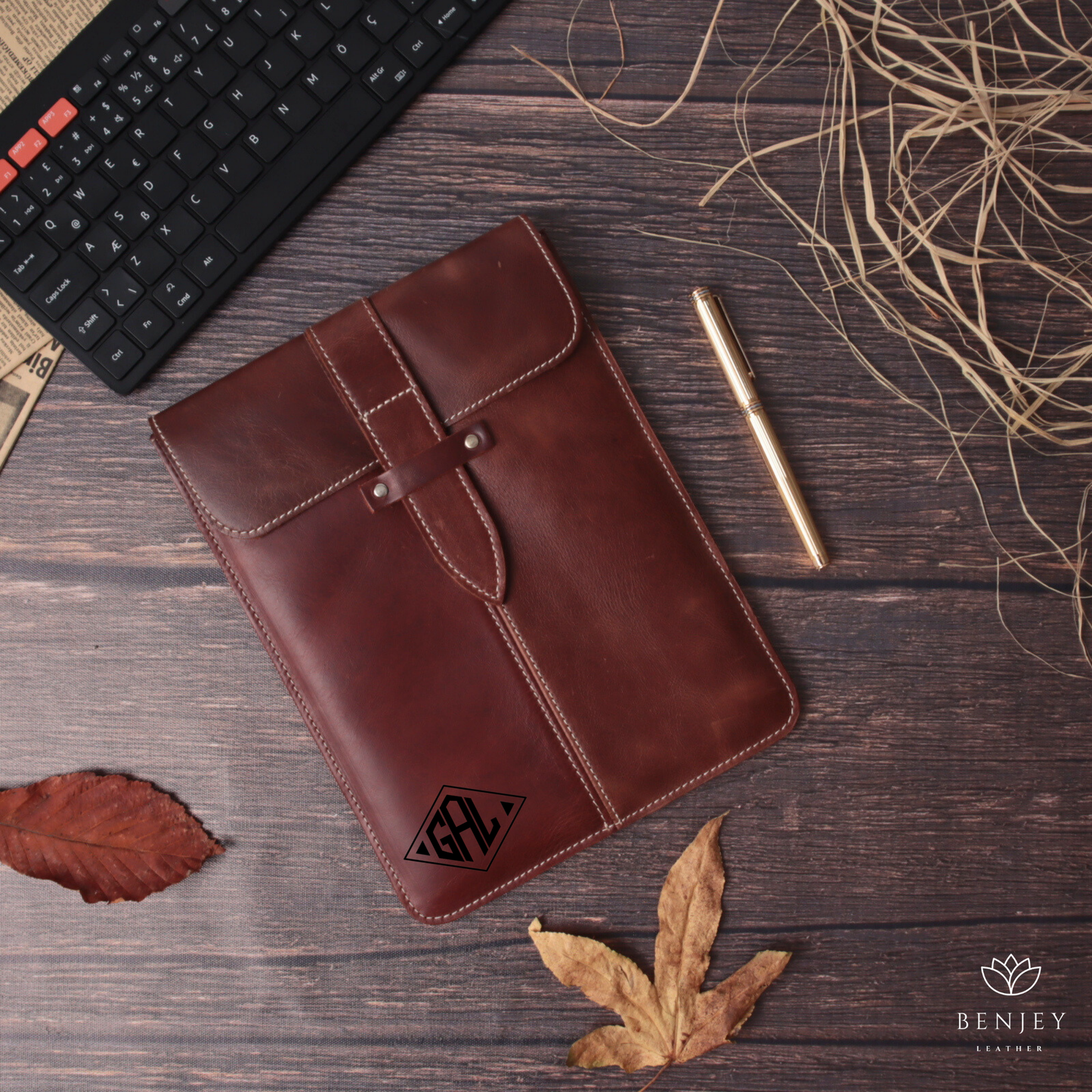 Leather iPad Case 11” & 13” - Personalized Protective Sleeve