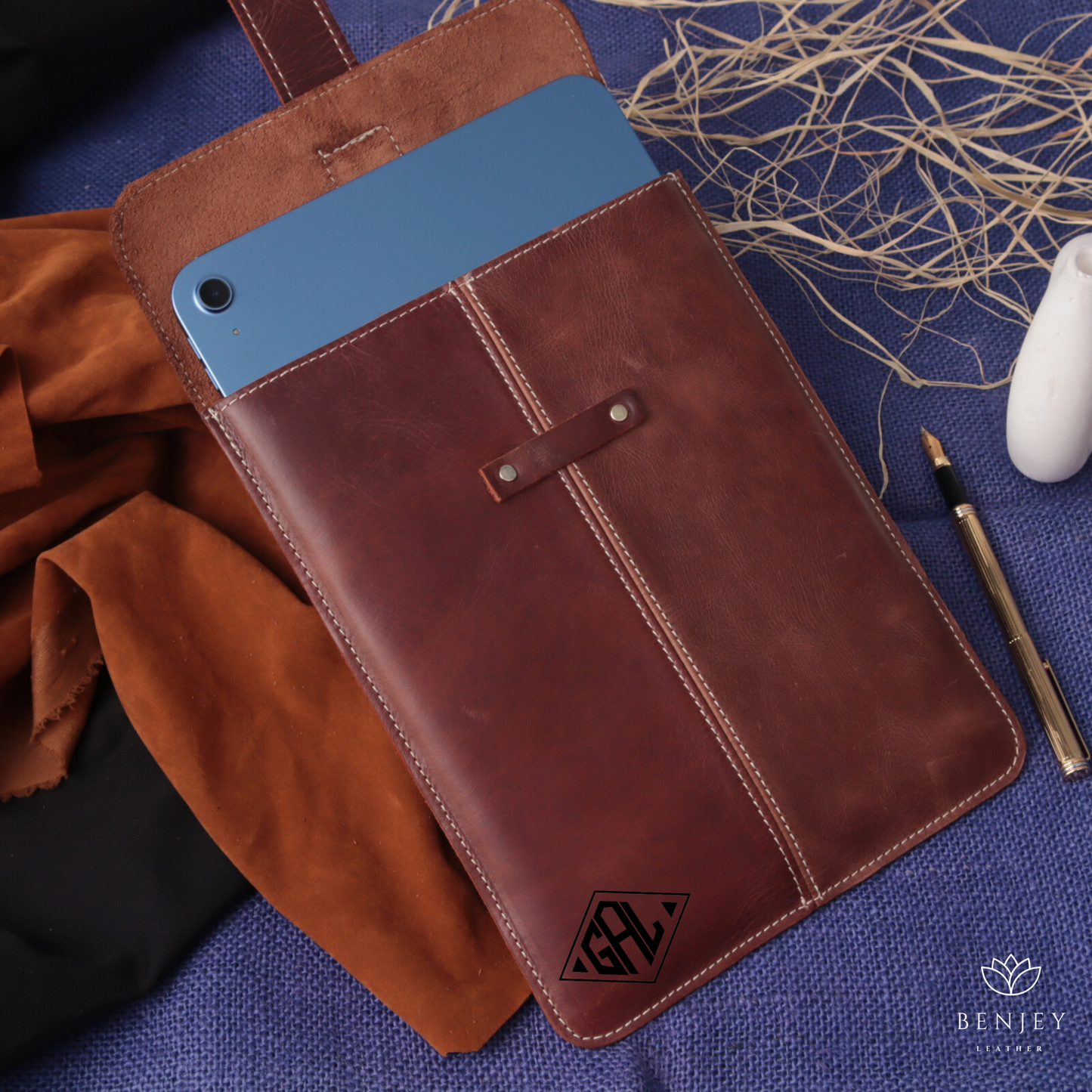 Leather iPad Case 11” & 13” - Personalized Protective Sleeve