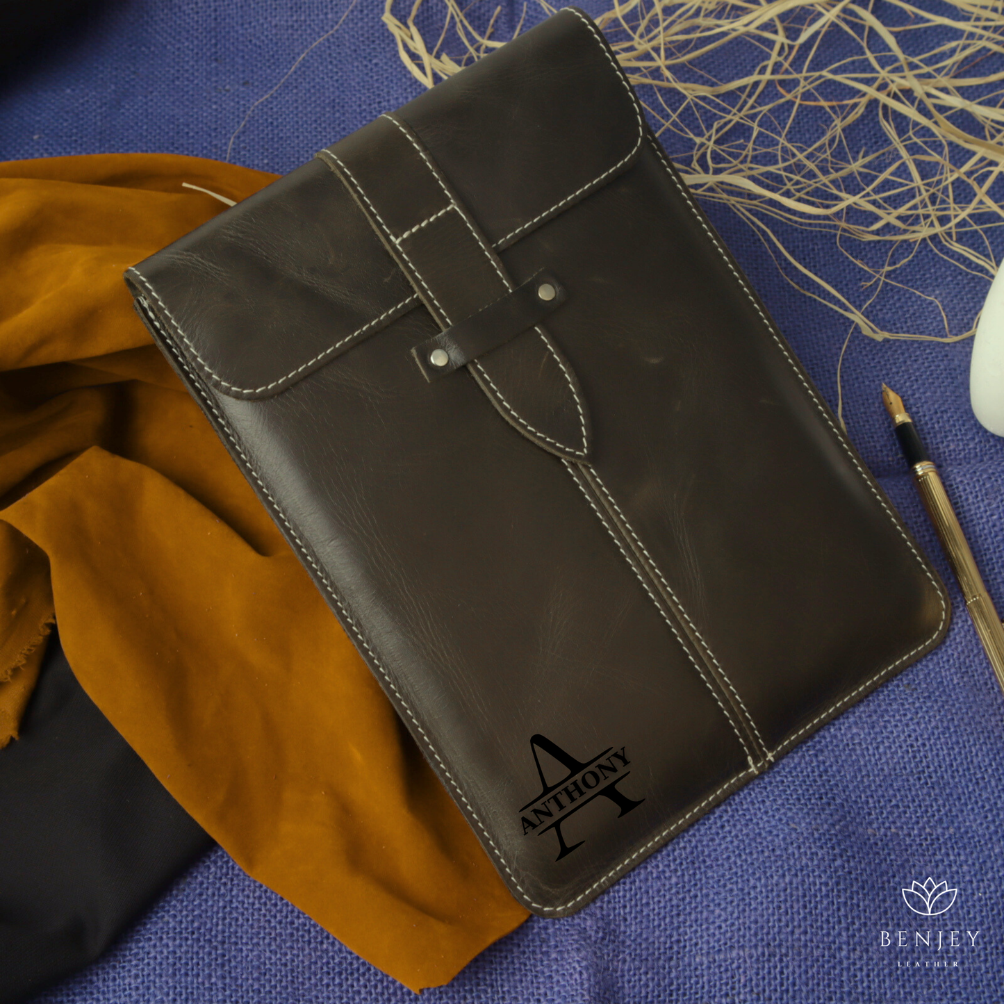 Leather iPad Case 11” & 13” - Personalized Protective Sleeve